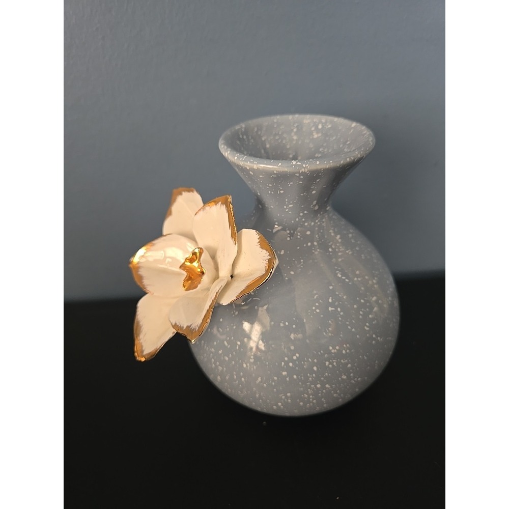 Anthropologie Vase "Gilded Bloom" Blue With White Dots, White /gold Floral Decor - Picture 2 of 10
